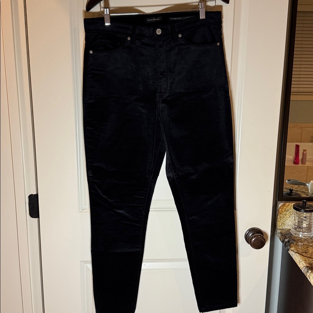 Banana Republic High-Rise velvet straight pants